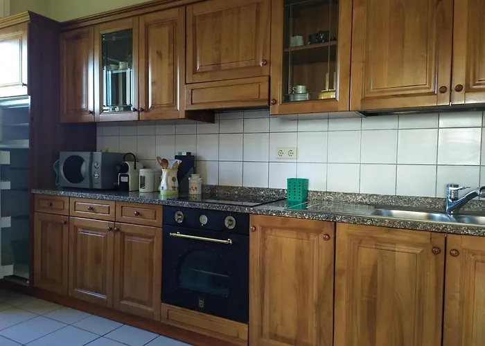 Quiet Peaceful 2Br Apartment With Parking In Kirchberg