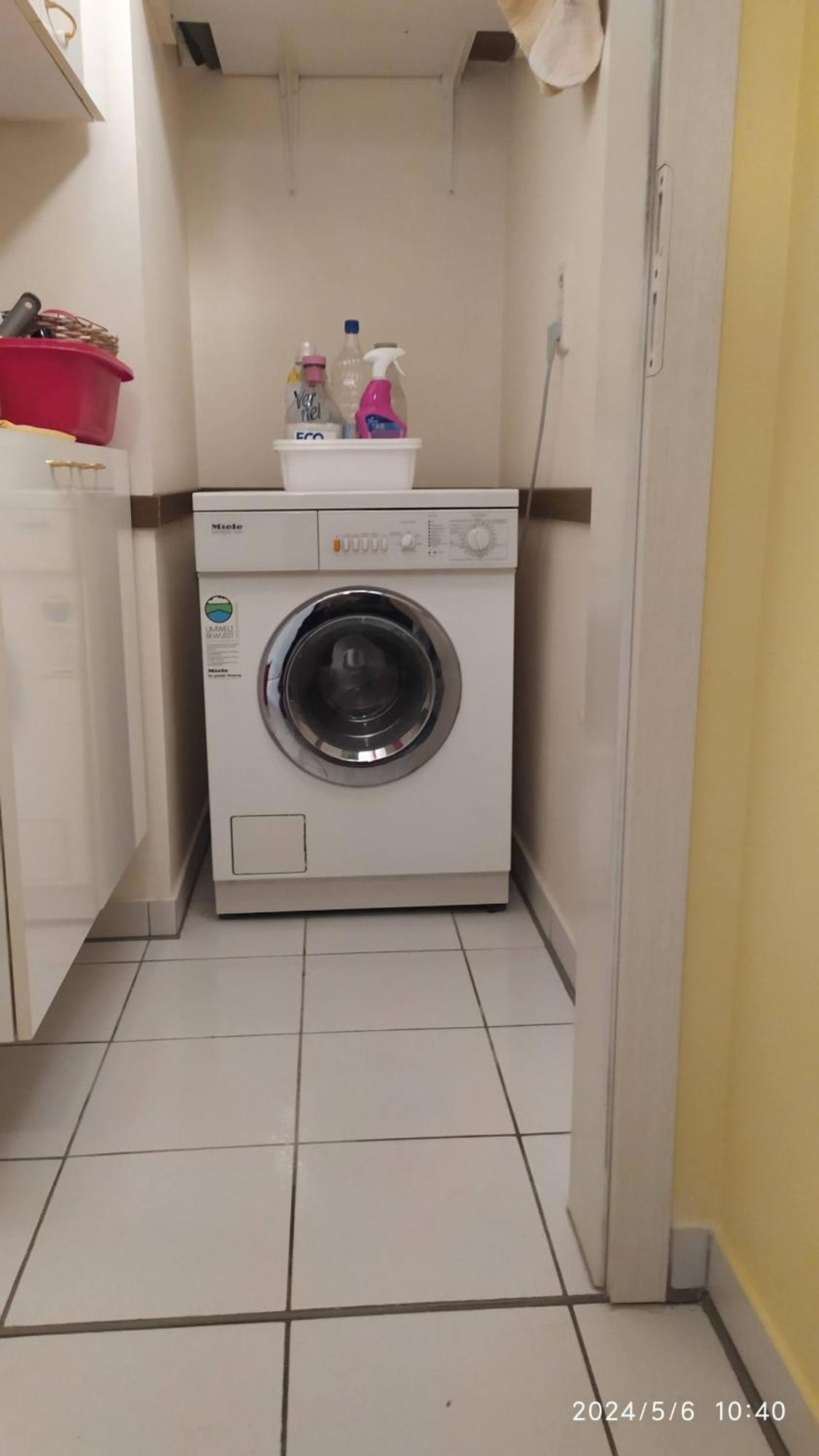 Apartment Quiet Peaceful 2br With Parking In Kirchberg